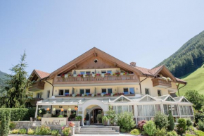 Гостиница Alpine Life Hotel Anabel  Кадипьетра